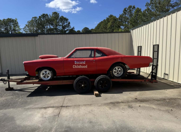 Pontiac Tempest with Trailer