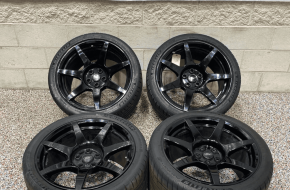 2016 FORD MUSTANG GT350R OEM CARBON FIBER WHEEL SET WITH TIRES