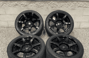 2016 FORD MUSTANG GT350R OEM CARBON FIBER WHEEL SET WITH TIRES
